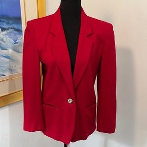 Red wool mix blazer, lined, Pockets button up, button cuffs, size 4P, Leslie Fay